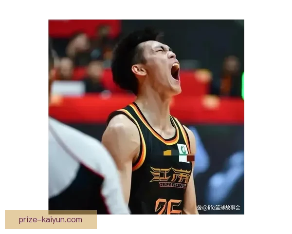 帕瓦尔展现出色对抗能力，助力球队防线稳固表现值得关注