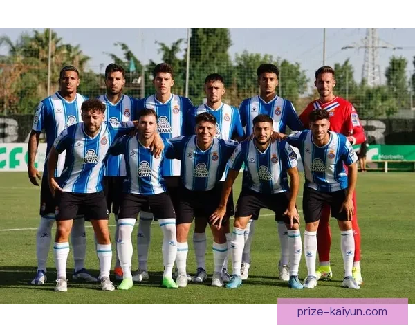 西甲巅峰对决中实力强劲的球队表现稳健，赛季走势引人关注